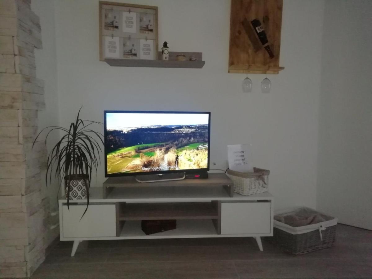 Apartment Green Free Private Parking Novi Sad Exterior foto